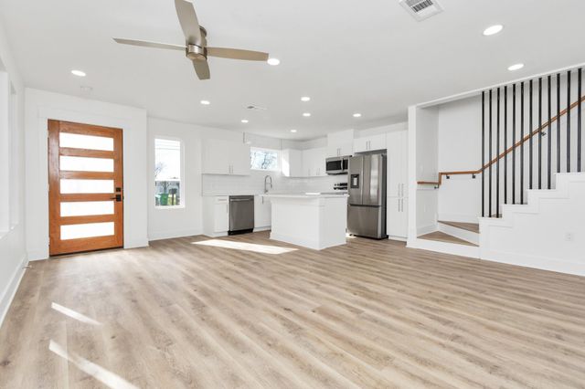 7604 De Priest Street B, Houston, TX 77088