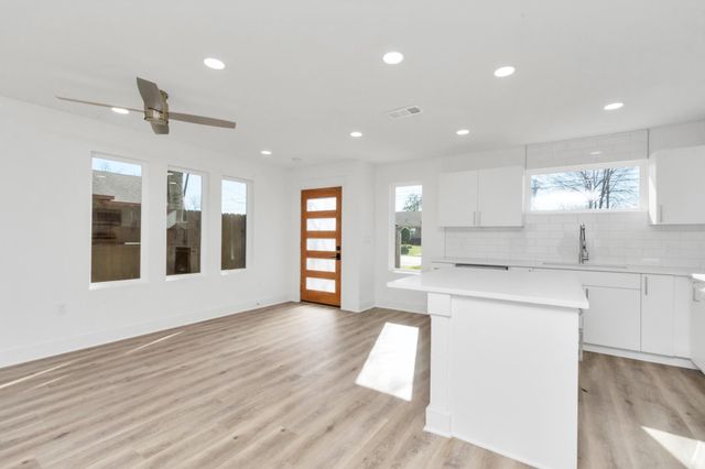 7604 De Priest Street B, Houston, TX 77088