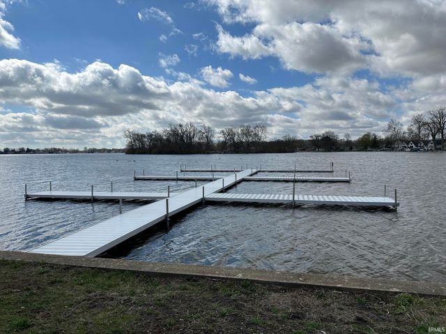 1612 North Shore Drive, Rochester, IN 46975