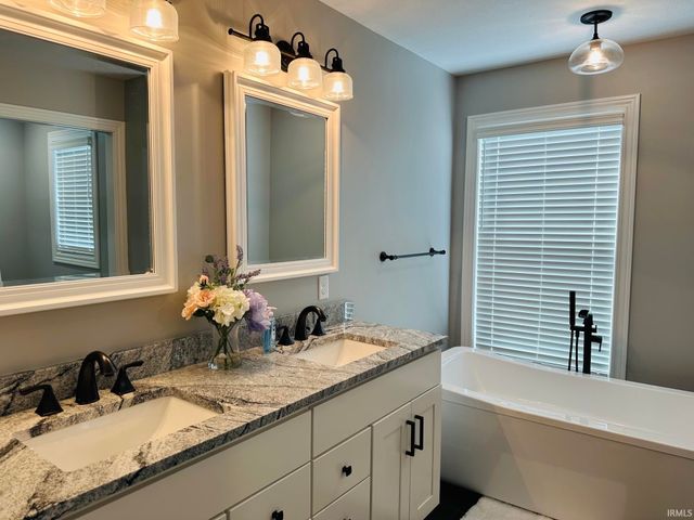 1612 North Shore Drive, Rochester, IN 46975