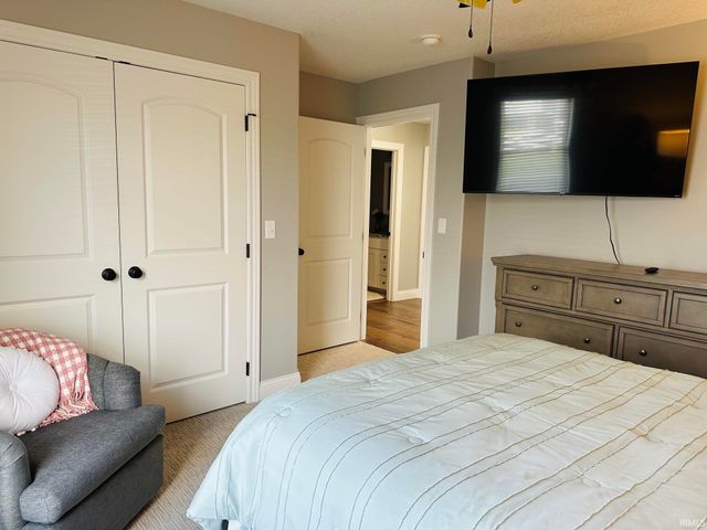 1612 North Shore Drive, Rochester, IN 46975