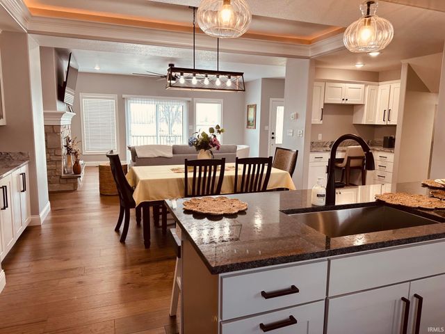 1612 North Shore Drive, Rochester, IN 46975