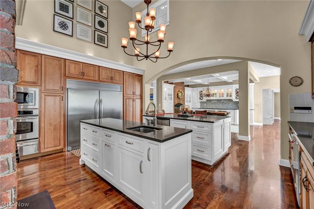 7125 Bridlewood Drive, Concord Twp, OH 44077