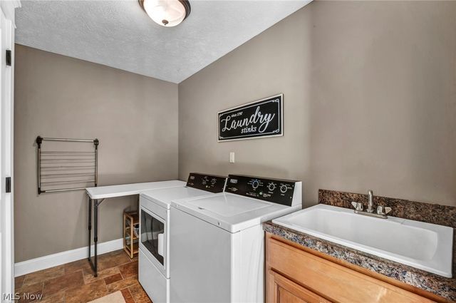 7125 Bridlewood Drive, Concord Twp, OH 44077