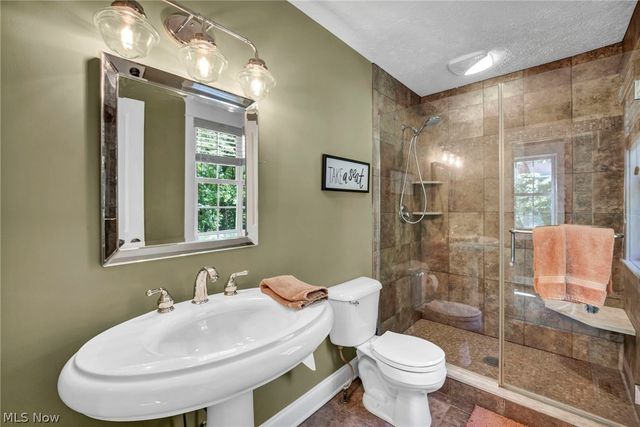 7125 Bridlewood Drive, Concord Twp, OH 44077