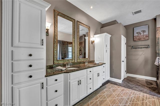 7125 Bridlewood Drive, Concord Twp, OH 44077