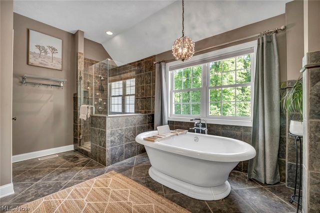 7125 Bridlewood Drive, Concord Twp, OH 44077