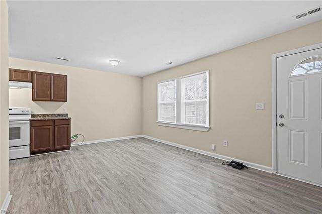 1127 Rowe ST, Hampton, VA 23669