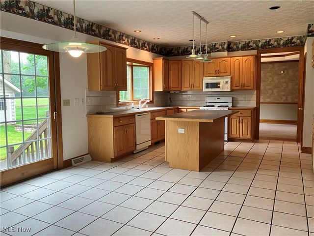 1254 Maxfli Drive, Akron, OH 44312