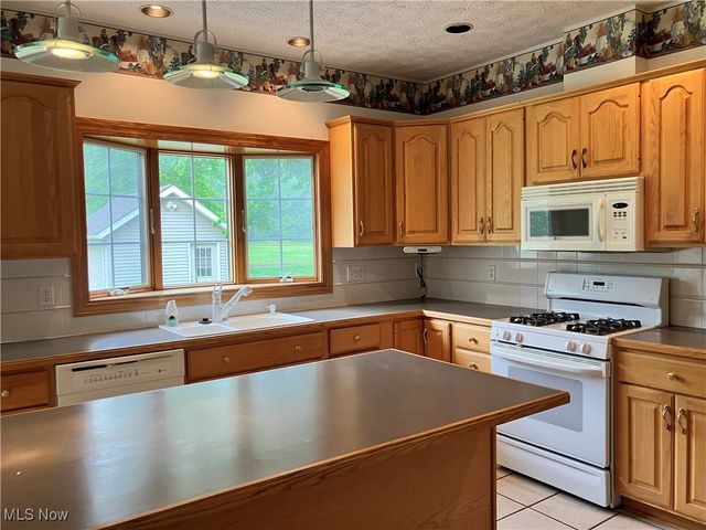 1254 Maxfli Drive, Akron, OH 44312