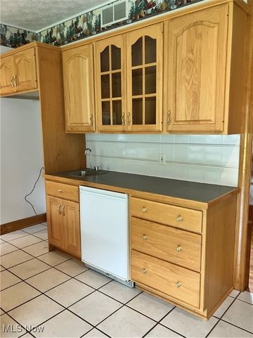 1254 Maxfli Drive, Akron, OH 44312