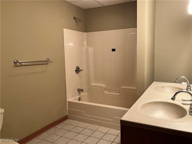 1254 Maxfli Drive, Akron, OH 44312