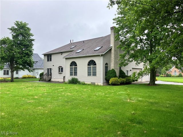 1254 Maxfli Drive, Akron, OH 44312