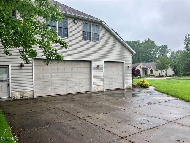 1254 Maxfli Drive, Akron, OH 44312