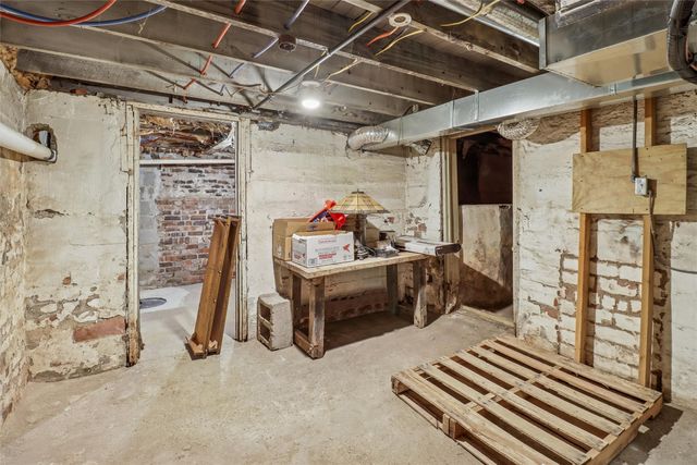 3943 12th Street, Des Moines, IA 50313