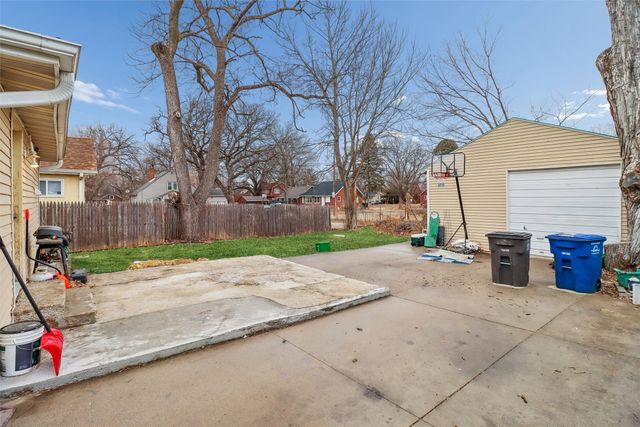 3943 12th Street, Des Moines, IA 50313