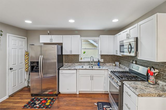 3943 12th Street, Des Moines, IA 50313