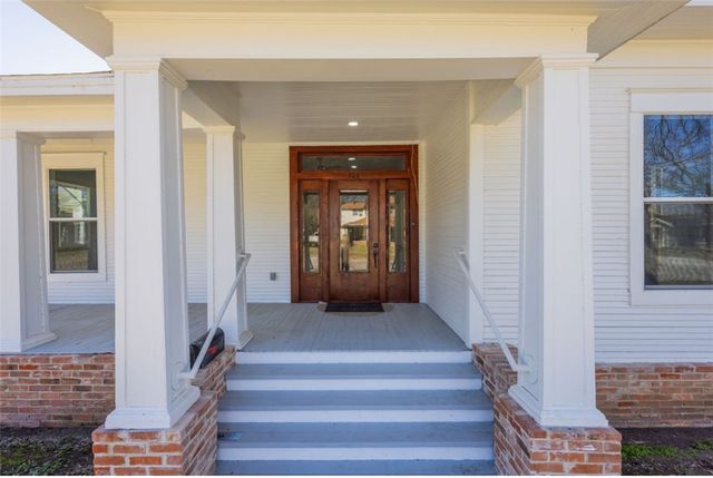 306 Craig Street, Hillsboro, TX 76645