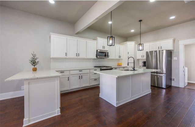 306 Craig Street, Hillsboro, TX 76645