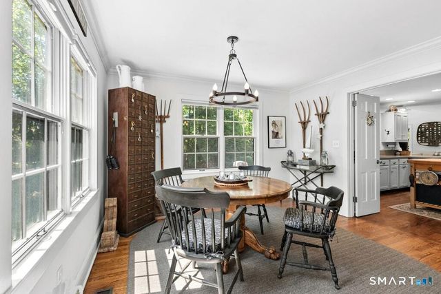 8 Seagate Road, Darien, CT 06820