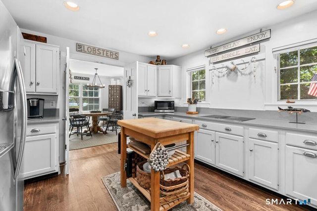 8 Seagate Road, Darien, CT 06820