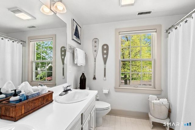 8 Seagate Road, Darien, CT 06820