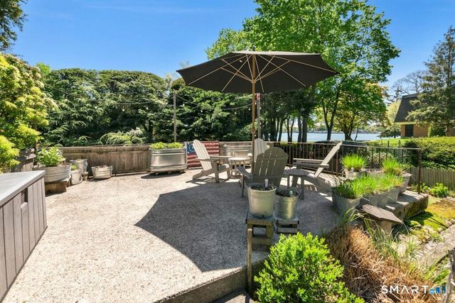 8 Seagate Road, Darien, CT 06820