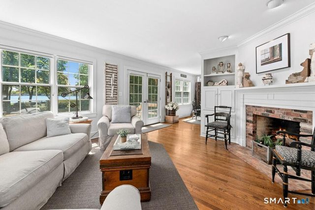 8 Seagate Road, Darien, CT 06820