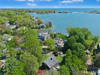 8 Seagate Road, Darien, CT 06820