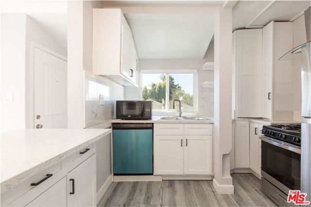 8525 Cadillac Avenue, Los Angeles, CA 90034