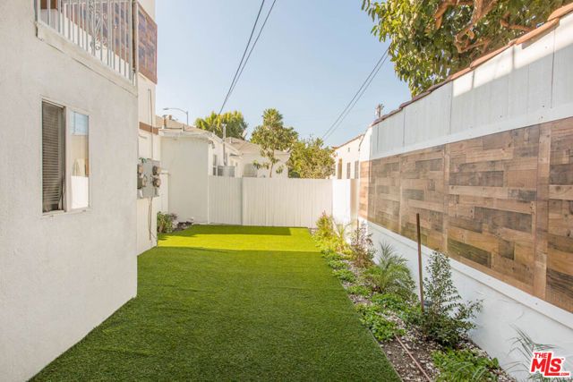 8525 Cadillac Avenue, Los Angeles, CA 90034