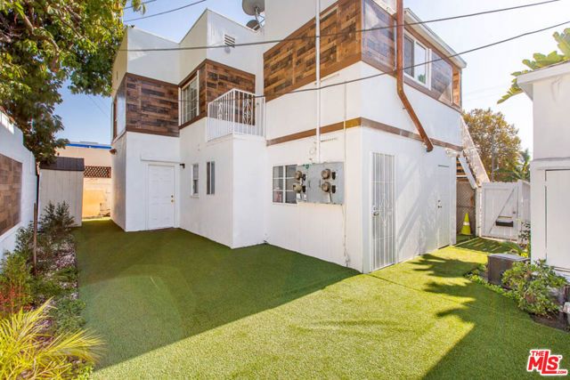 8525 Cadillac Avenue, Los Angeles, CA 90034