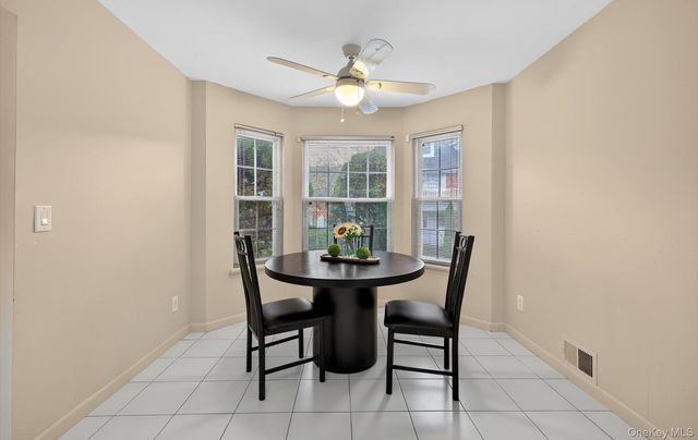 105 Glen Way, Syosset, NY 11791