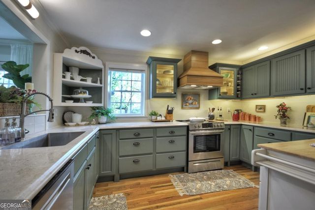 456 Lavista Drive, Blue Ridge, GA 30513