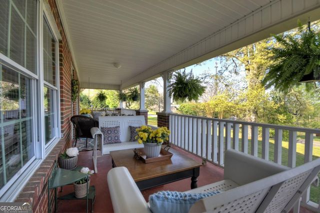 456 Lavista Drive, Blue Ridge, GA 30513