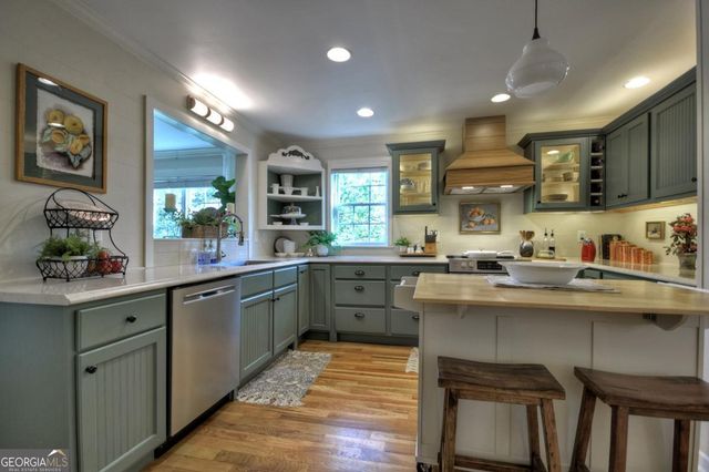 456 Lavista Drive, Blue Ridge, GA 30513