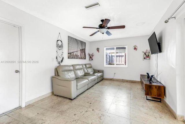 1301 N 74th Ter, Hollywood, FL 33024