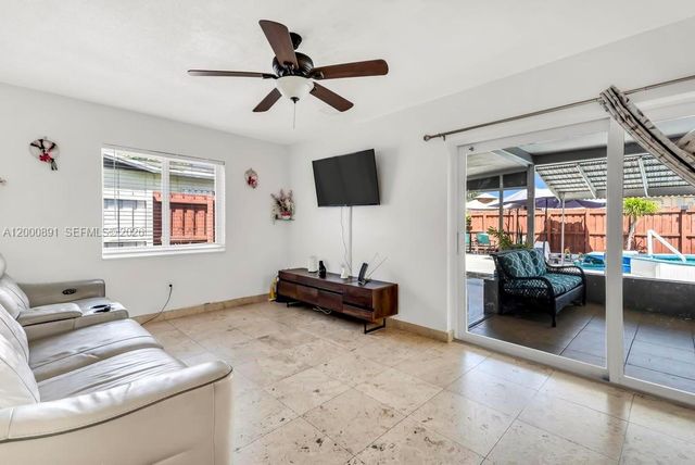 1301 N 74th Ter, Hollywood, FL 33024