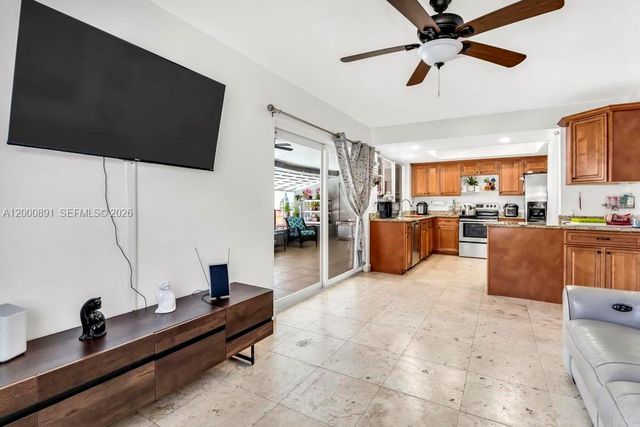 1301 N 74th Ter, Hollywood, FL 33024