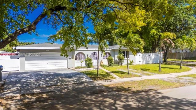 1301 N 74th Ter, Hollywood, FL 33024