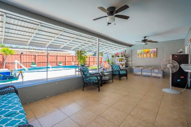 1301 N 74th Ter, Hollywood, FL 33024
