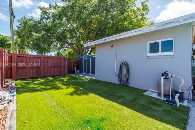 1301 N 74th Ter, Hollywood, FL 33024