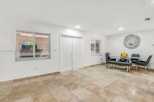 1301 N 74th Ter, Hollywood, FL 33024