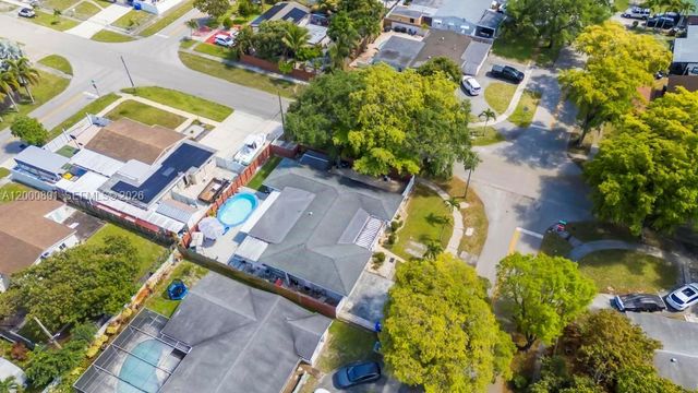 1301 N 74th Ter, Hollywood, FL 33024