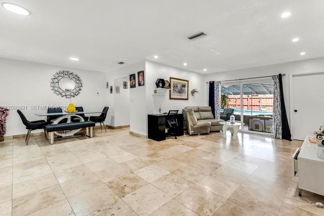 1301 N 74th Ter, Hollywood, FL 33024