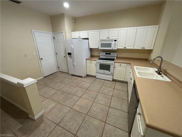 8271 Village Edge CIR 5, Fort Myers, FL 33919