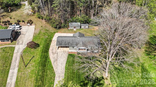 204 Country Club Circle, Shelby, NC 28150