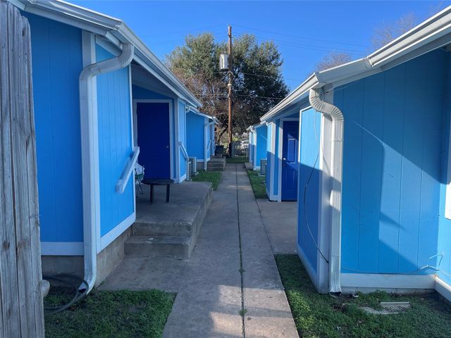 8208 Sam Rayburn DR A, Austin, TX 78753