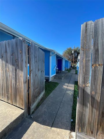 8208 Sam Rayburn DR A, Austin, TX 78753