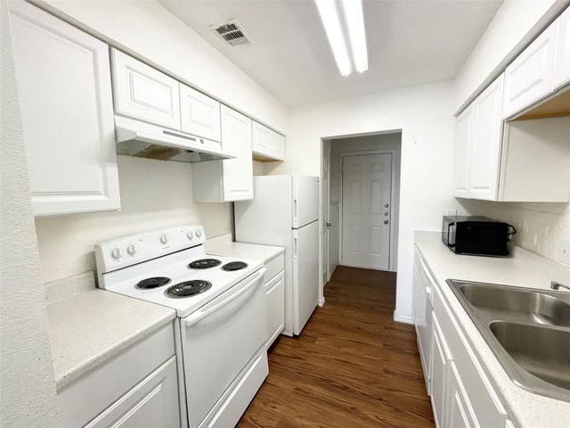 8208 Sam Rayburn DR A, Austin, TX 78753